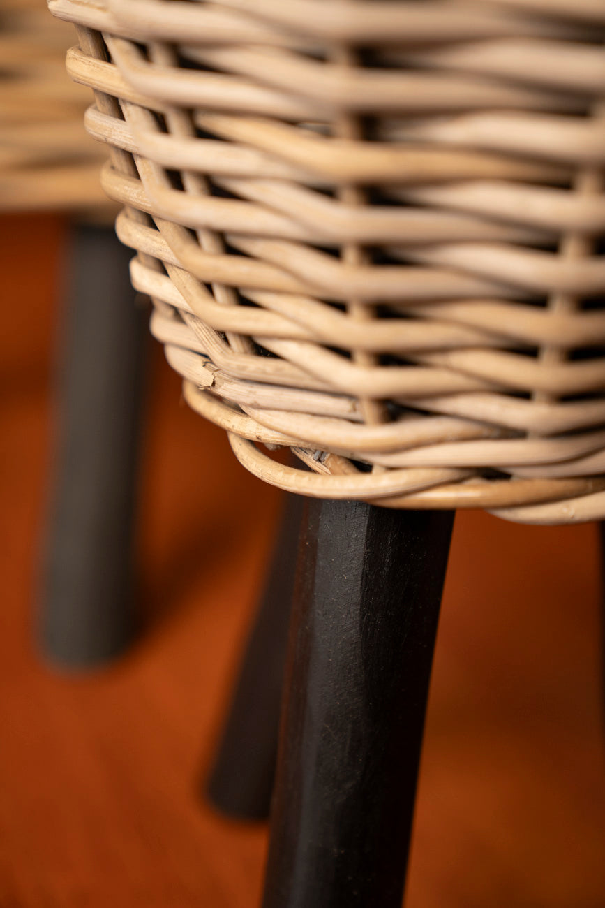 DRYPOT RATTAN GREY ON LEGS